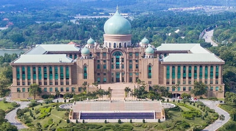 Debate erupts over proposal to limit PM's tenure to 10 years