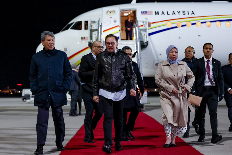PM Anwar arrives in Berlin for official visit to Germany