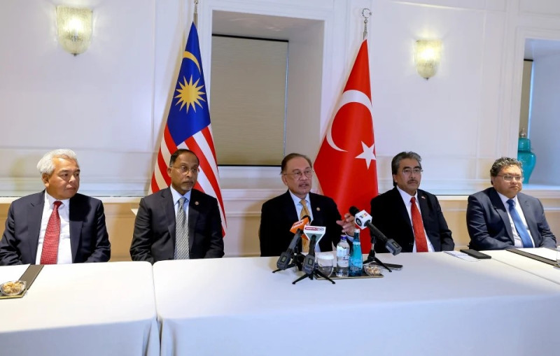 Govt reviews free trade strategy in Turkiye as Anwar defends adherence to diplomatic protocol