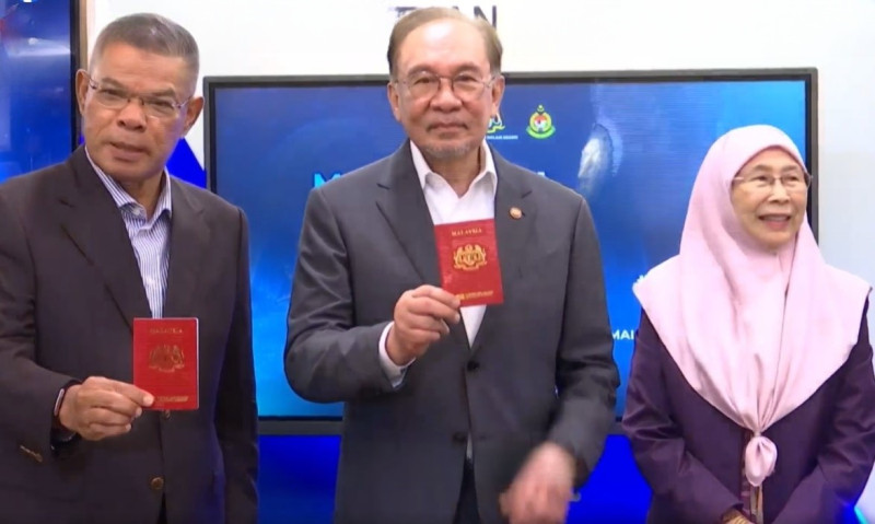 Malaysia retains position as world’s third most powerful passport amid security upgrade rollout