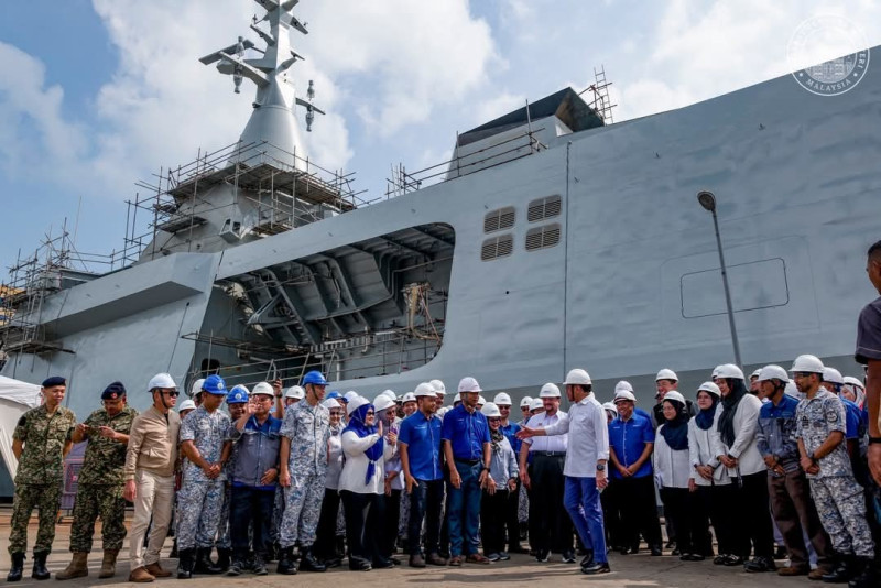 PM inspects LCS construction in Lumut, progress reaches 72.43 per cent as of May