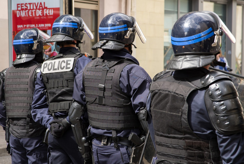 3 cops shot dead, fourth hurt in central France