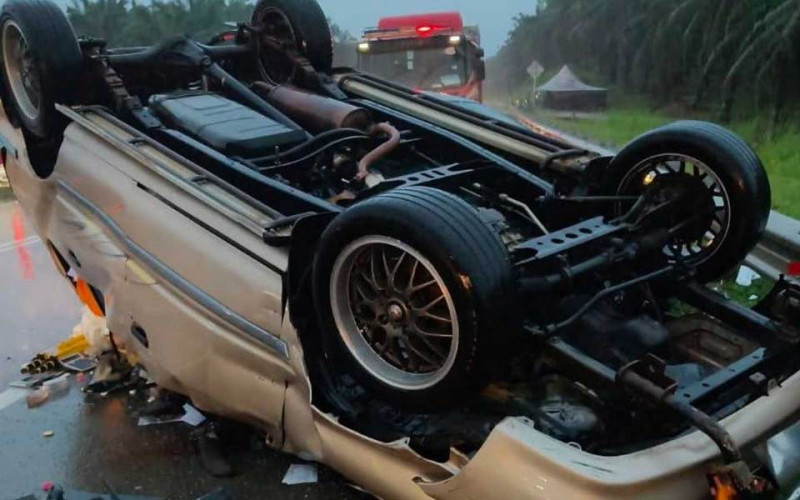 Four die in two separate crashes, including bride-to-be and her younger sister