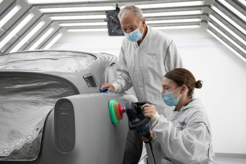To paint, or not to paint...your old car? - Daniel Fernandez