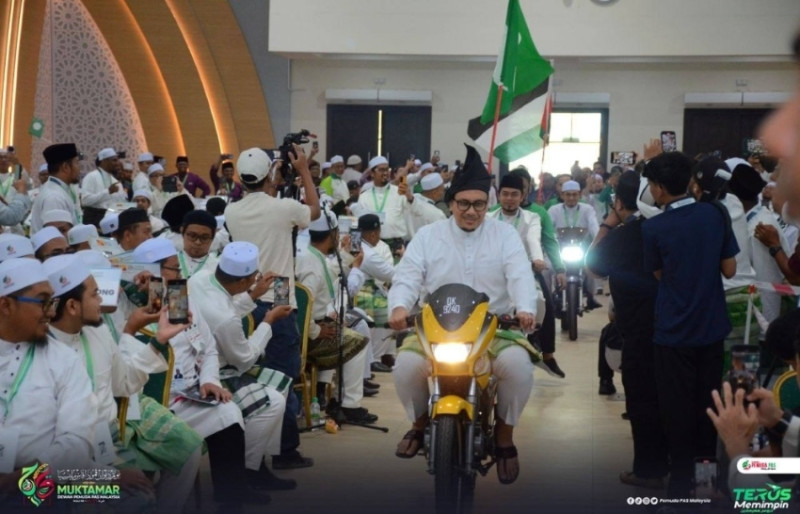 Muhyiddin, Hamzah attend 71st PAS annual congress in Alor Setar