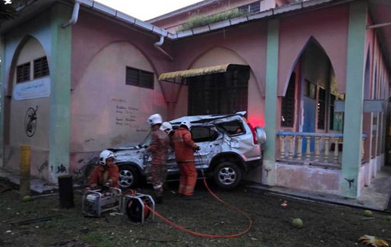 Two Indonesian women killed after SUV crashes into school surau in Pasir Puteh