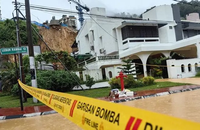 State Govt urged to act on slope safety after landslide kills 73-year-old doctor