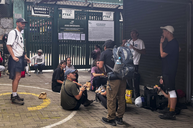 Peru closes Machu Picchu as protesters arrested in Lima