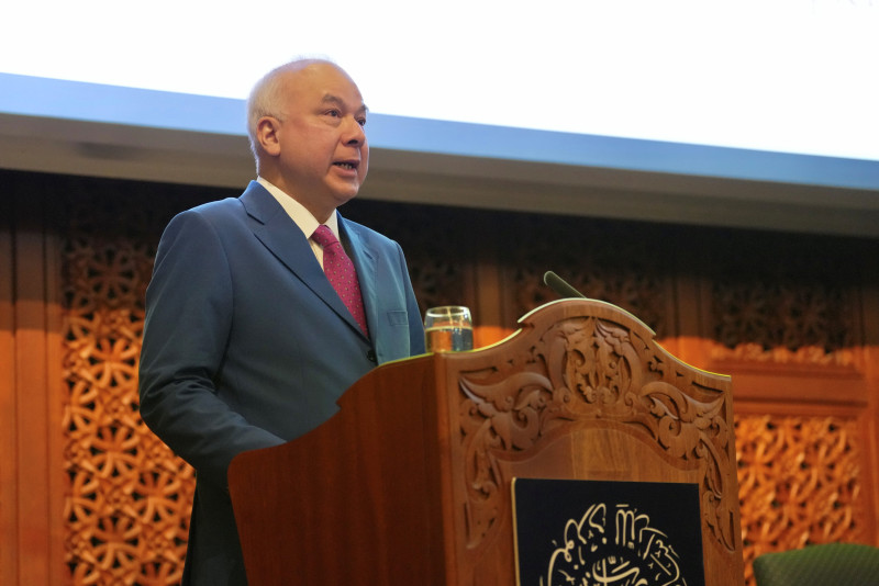 Sultan Nazrin calls for Islamic finance to rethink climate investment