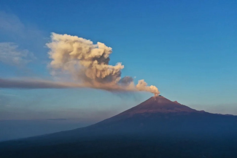 Mexico raises alert level as volcano ejects smoke, ash, lava