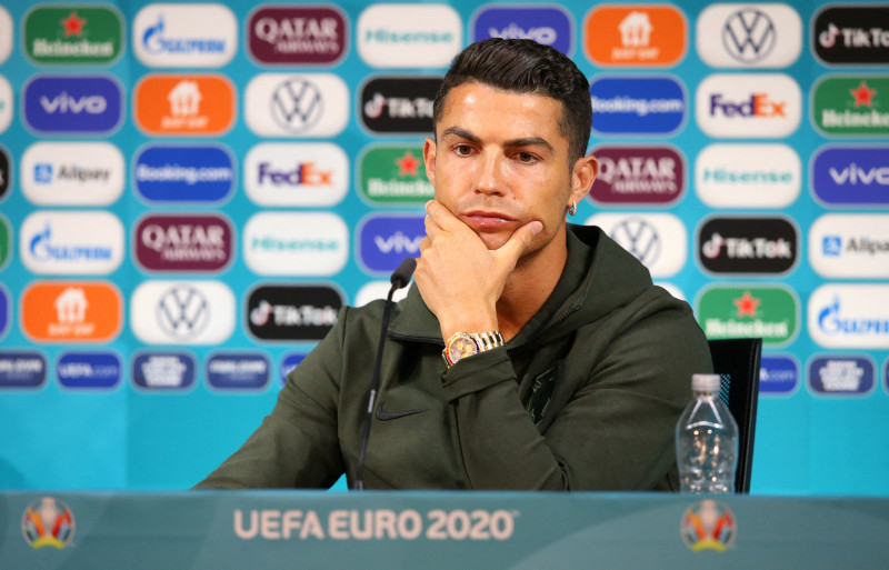 Coca-Cola shares dip by 1.6% after Ronaldo snub