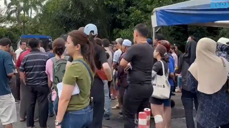 Residents affected by gas pipeline fire in Putra Heights allowed to return home in phases