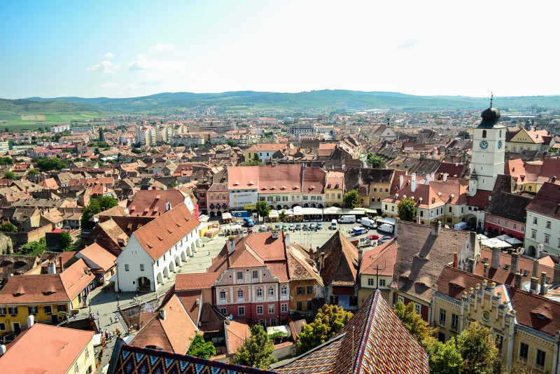 Romanians head to polls in shadow of pandemic