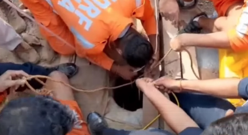 Indian boy rescued after four days in well