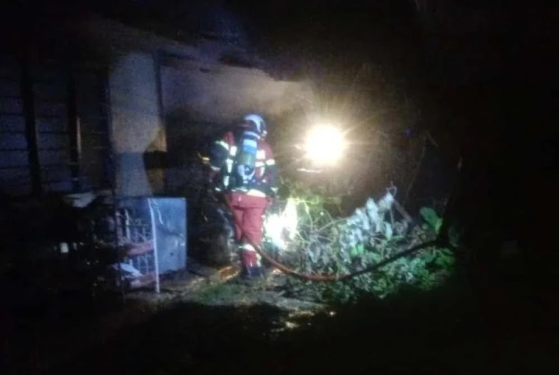 80-year-old man found dead after being trapped in Raub house fire