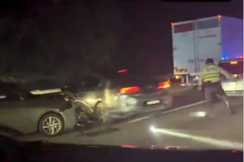 Driver without licence leads police on 20km chase near Rembau (video)