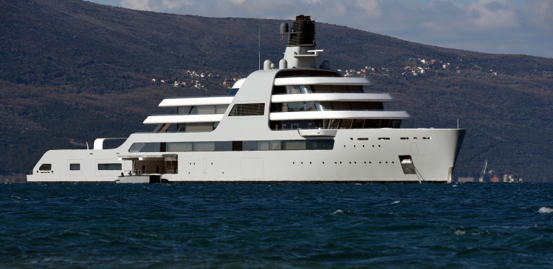 Abramovich's superyacht sails to Montenegro marina