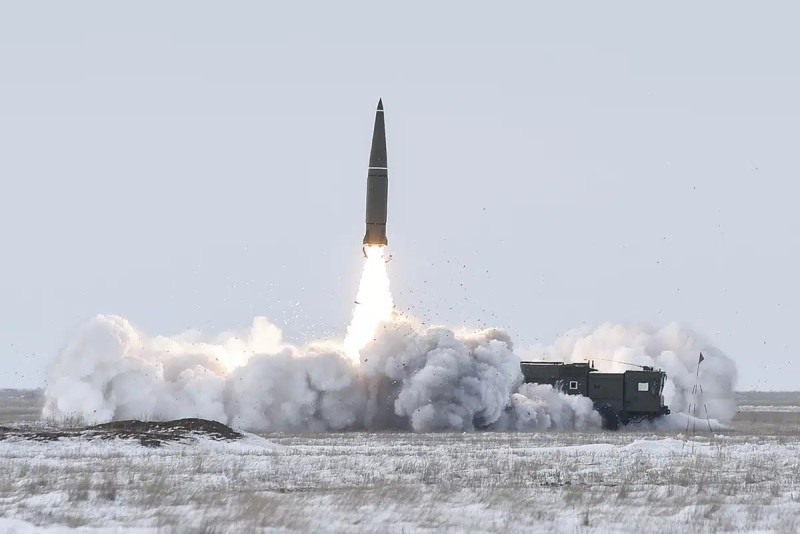 Russia moves nuclear munitions into Belarus as Baltic tensions and NATO standoff deepen