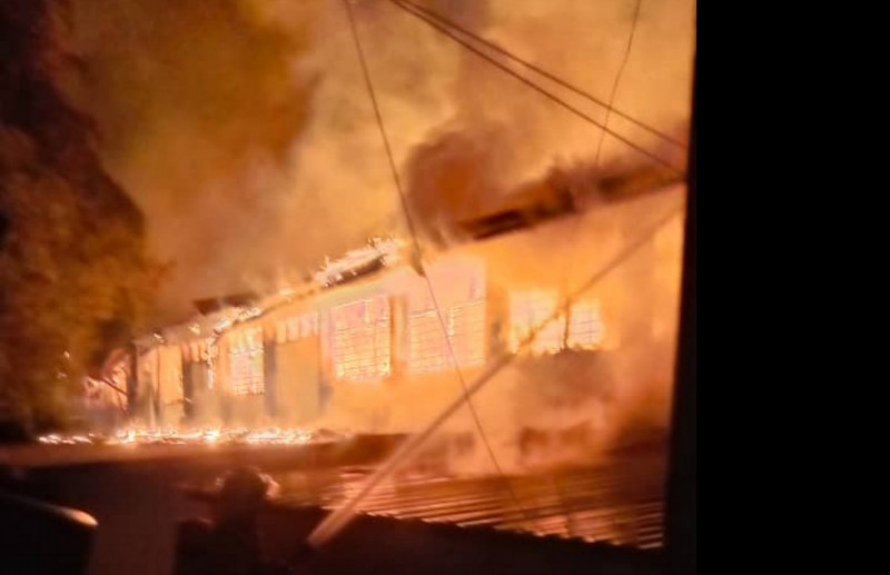 Fire engulfs school block in Sarawak