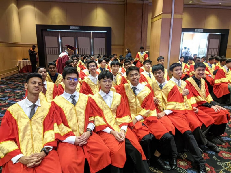  One of country’s oldest schools holds first graduation for Fifth Formers