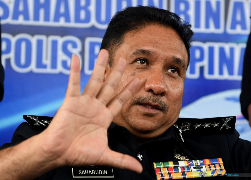 Penang police join hunt for fugitive Datuk Seri