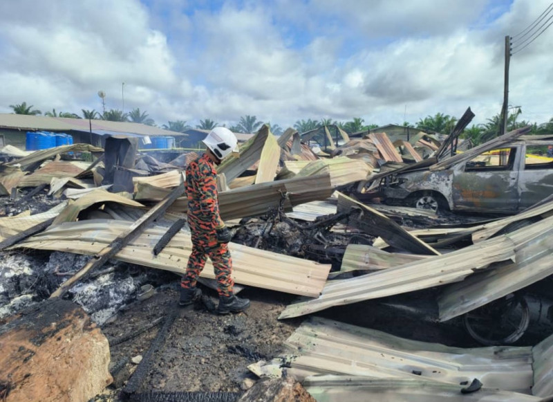 13 escape death in predawn fire at plantation’s housing estate
