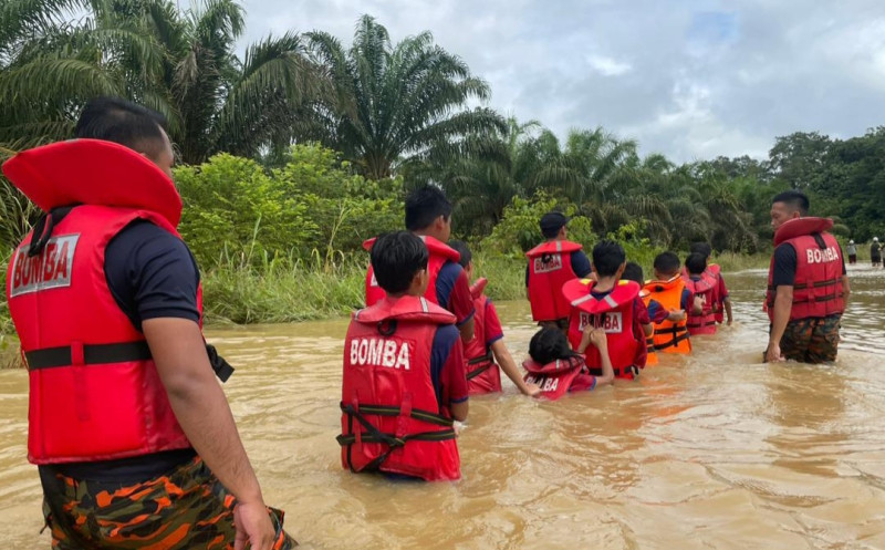 Students evacuated as flash flood hits rural Kanowit district