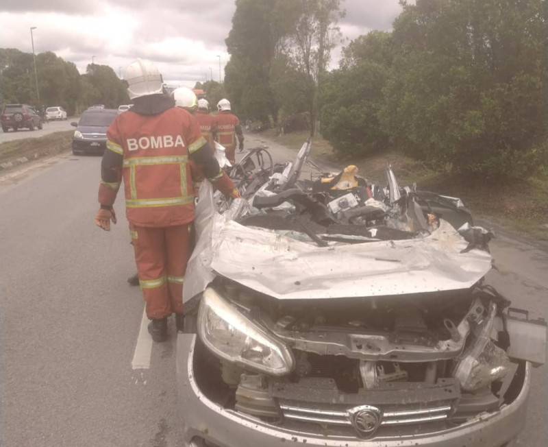 Four dead, five injured in multi-vehicle collision