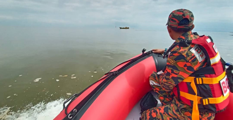 Six crew rescued, one missing after cargo ship capsizes off Lawas