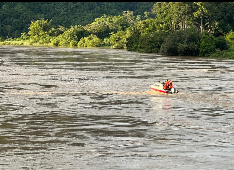 Four men missing after longboat capsizes in turbulent river at Kapit