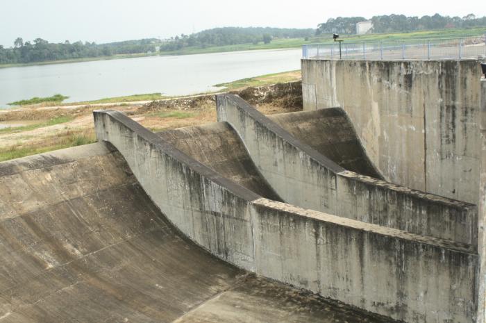 Civil Defence Force denies opening Sembrong dam following flash floods