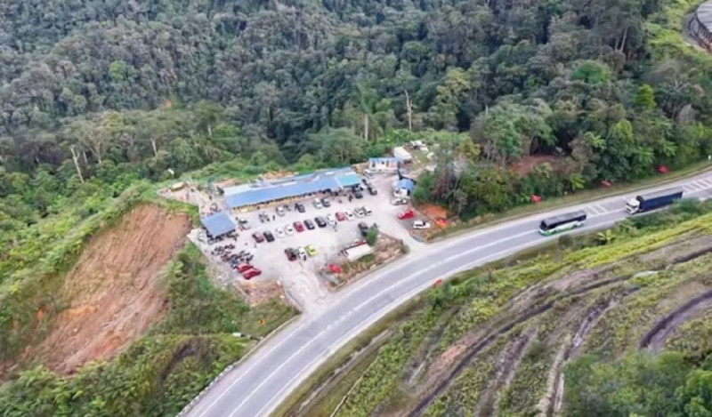 Drone footage sparks safety alarm over severe erosion at popular eatery