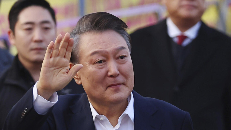 South Korea ex-leader Yoon returns to jail as court grants warrant