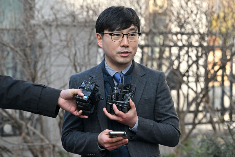 Two Russians win right to apply for refugee status in S. Korea