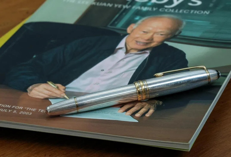 Lee Kuan Yew’s Montblanc pen fetches S$461,500 at Singapore auction