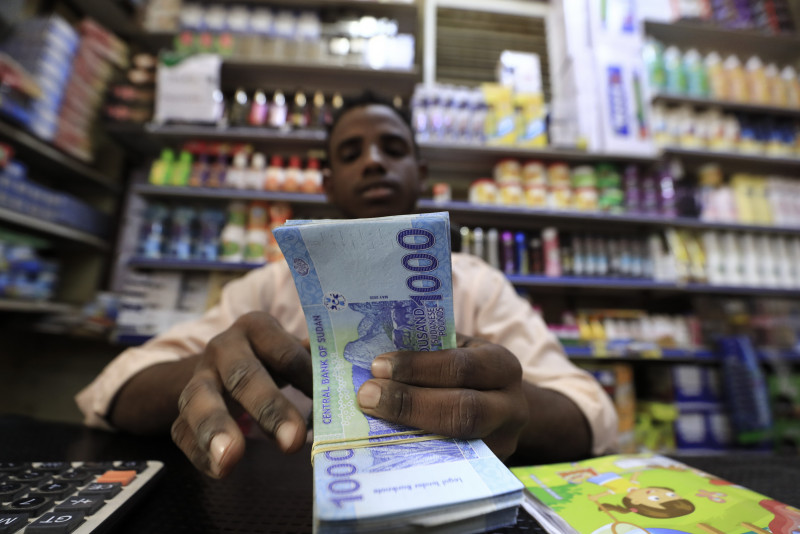 Sudanese tighten belts as economic crisis grinds on