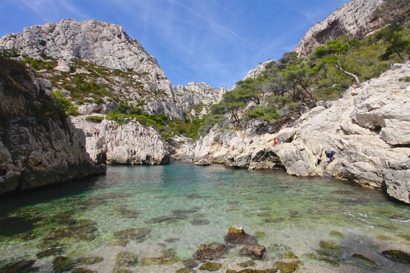 France limits daily visitors to save beloved Marseille beach