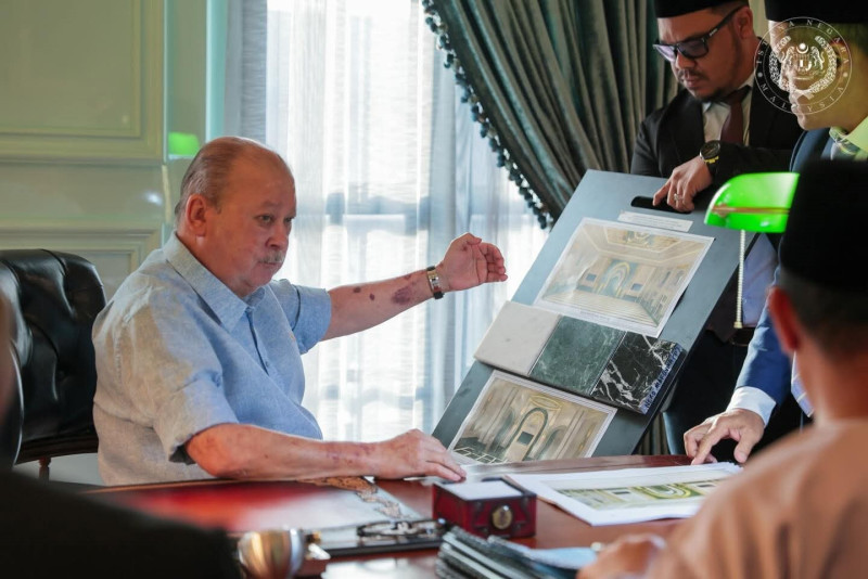 King receives update on construction of Masjid Tunku Laksamana Abdul Jalil