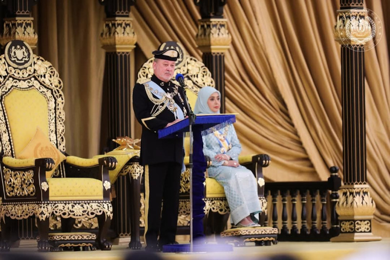 Royal reminder: Honours must be earned, not bought