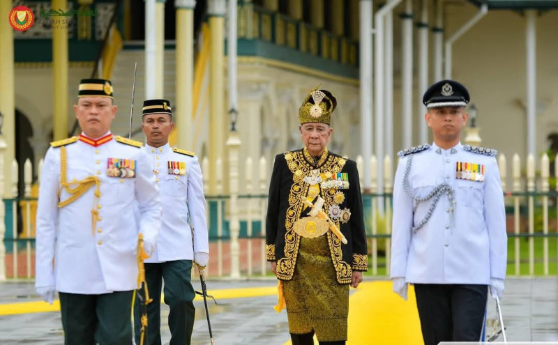 Sultan of Kedah graced by grand parade on 83rd Birthday
