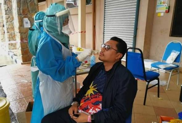 Galas rep tests positive for coronavirus