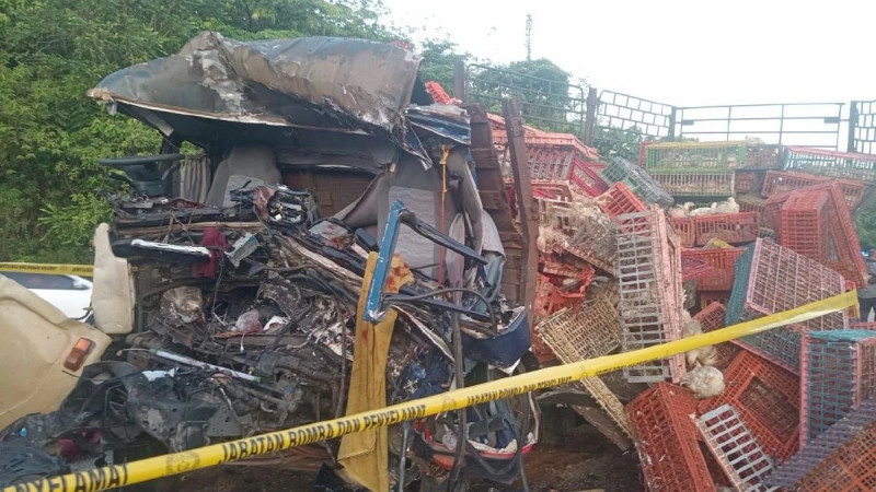Three killed after lorry crashes into parked trailer on East-West Highway