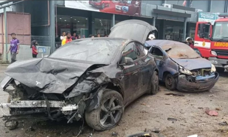 Five injured in Temerloh multi-vehicle collision involving Tesla