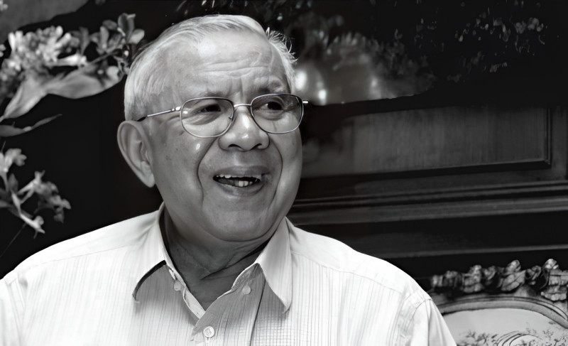 Former defence minister Tengku Ahmad Rithauddeen dies at 94