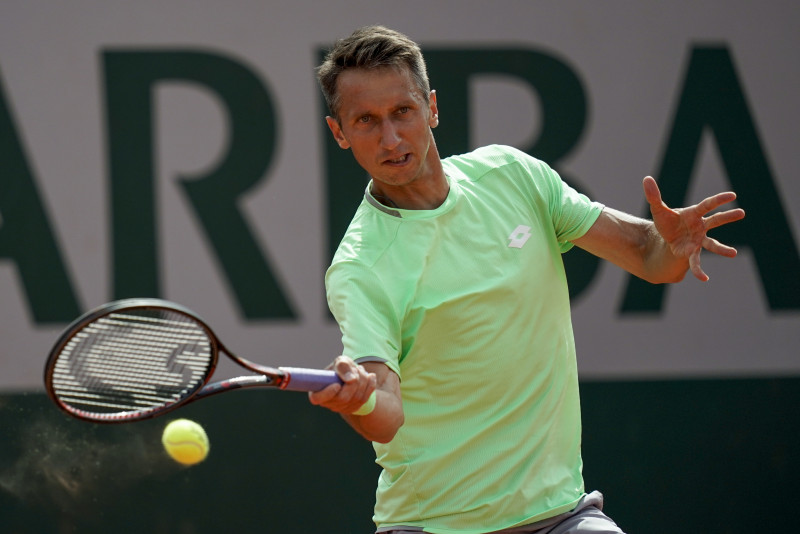 Djokovic offers financial support to Stakhovsky in war effort