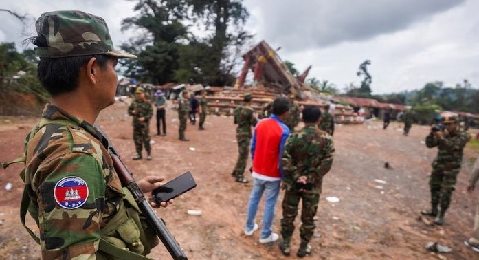Cambodia accused of breaching truce with mortar attack on Thai border