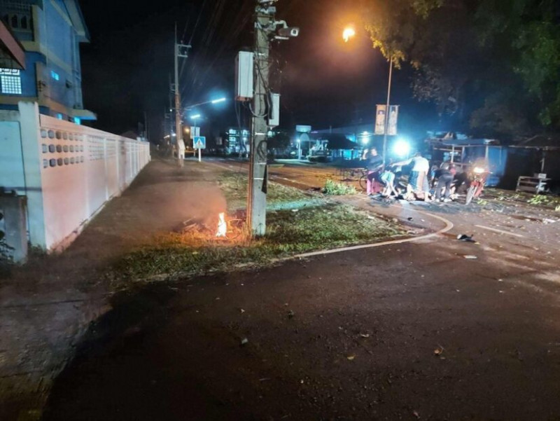 Roadside bomb kills policeman in restive Thai south