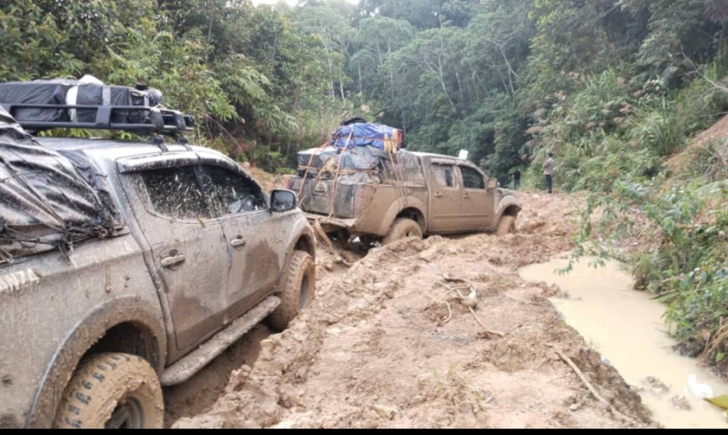 Travel chaos as rural S’wak road users caught in ‘rivers’ of mud