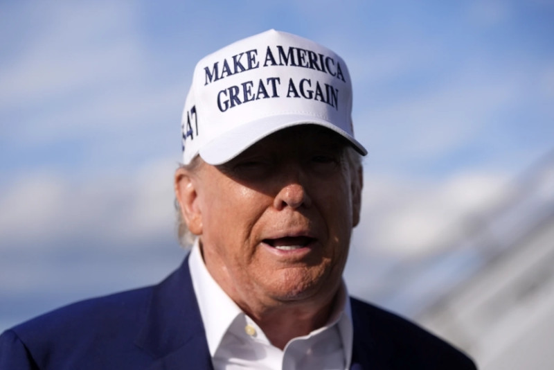 Trump says Putin has 'gone absolutely crazy', considering more sanctions on Russia