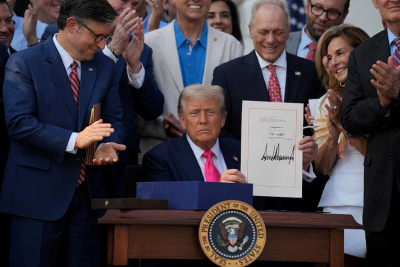 In July 4 ceremony, Trump signs tax and spending bill into law